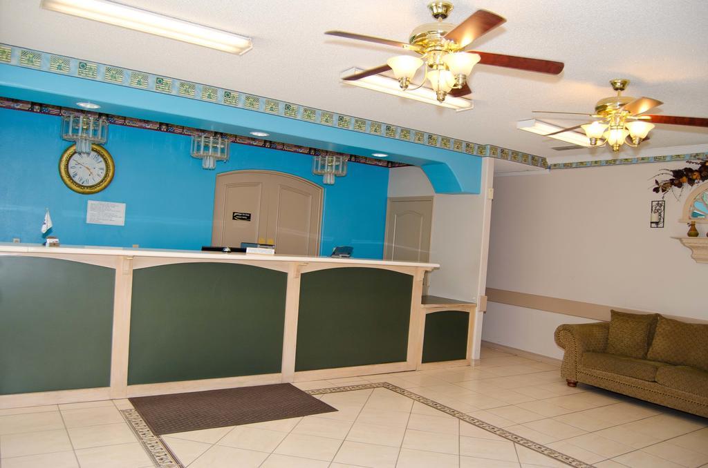 Texas Inn And Suites City Center At University Dr. Edinburg Esterno foto