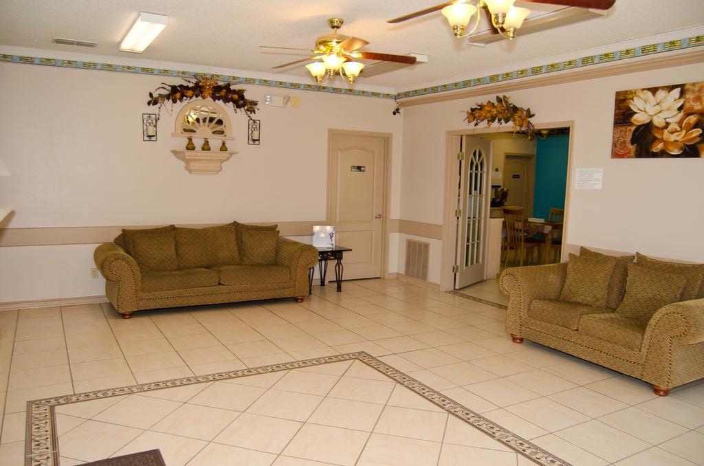 Texas Inn And Suites City Center At University Dr. Edinburg Esterno foto