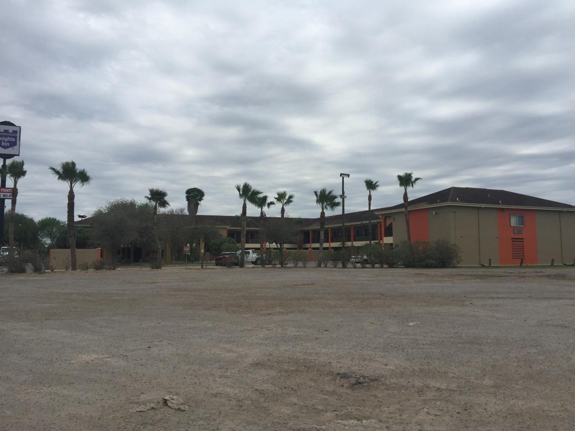 Texas Inn And Suites City Center At University Dr. Edinburg Esterno foto