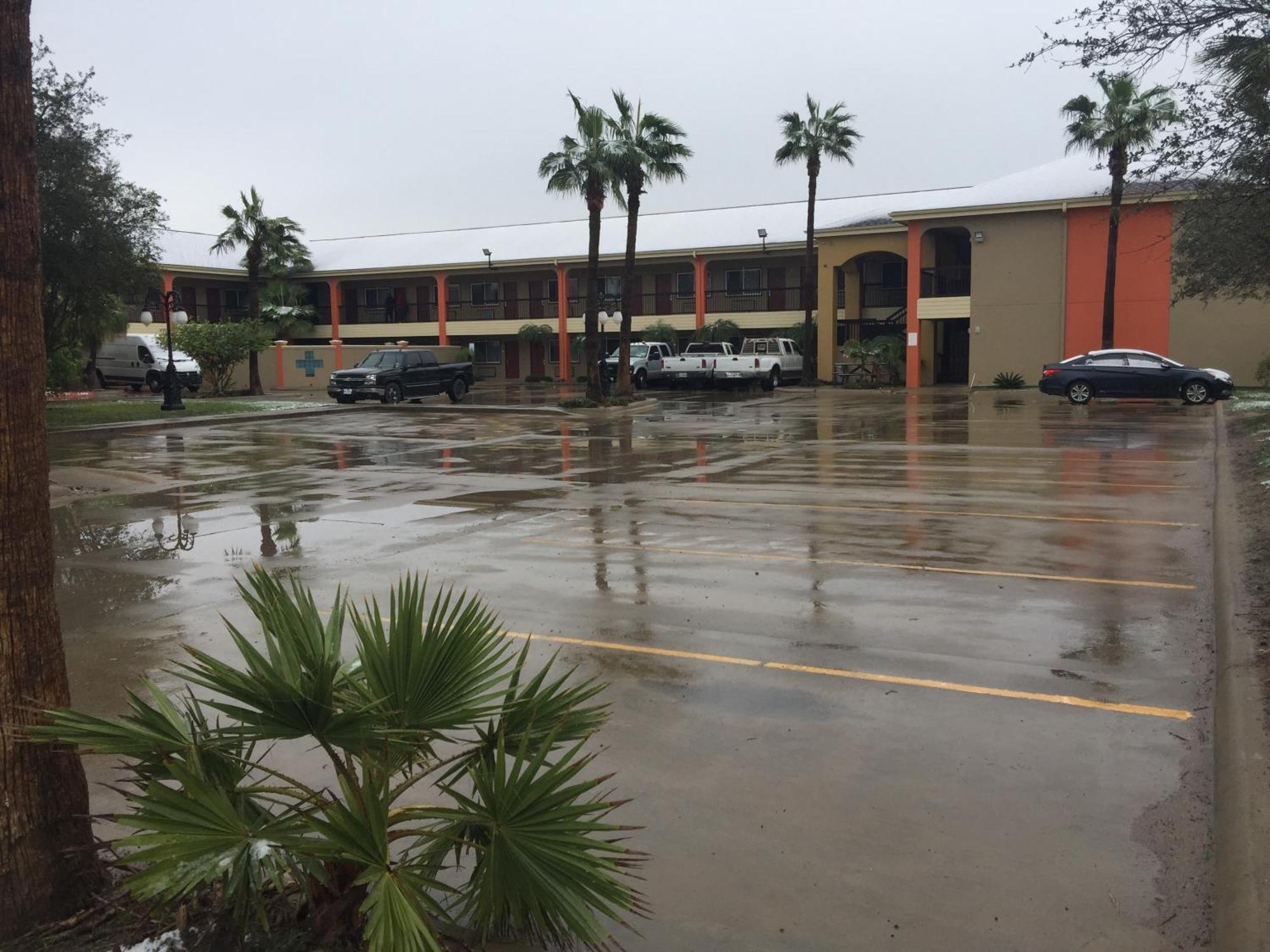 Texas Inn And Suites City Center At University Dr. Edinburg Esterno foto