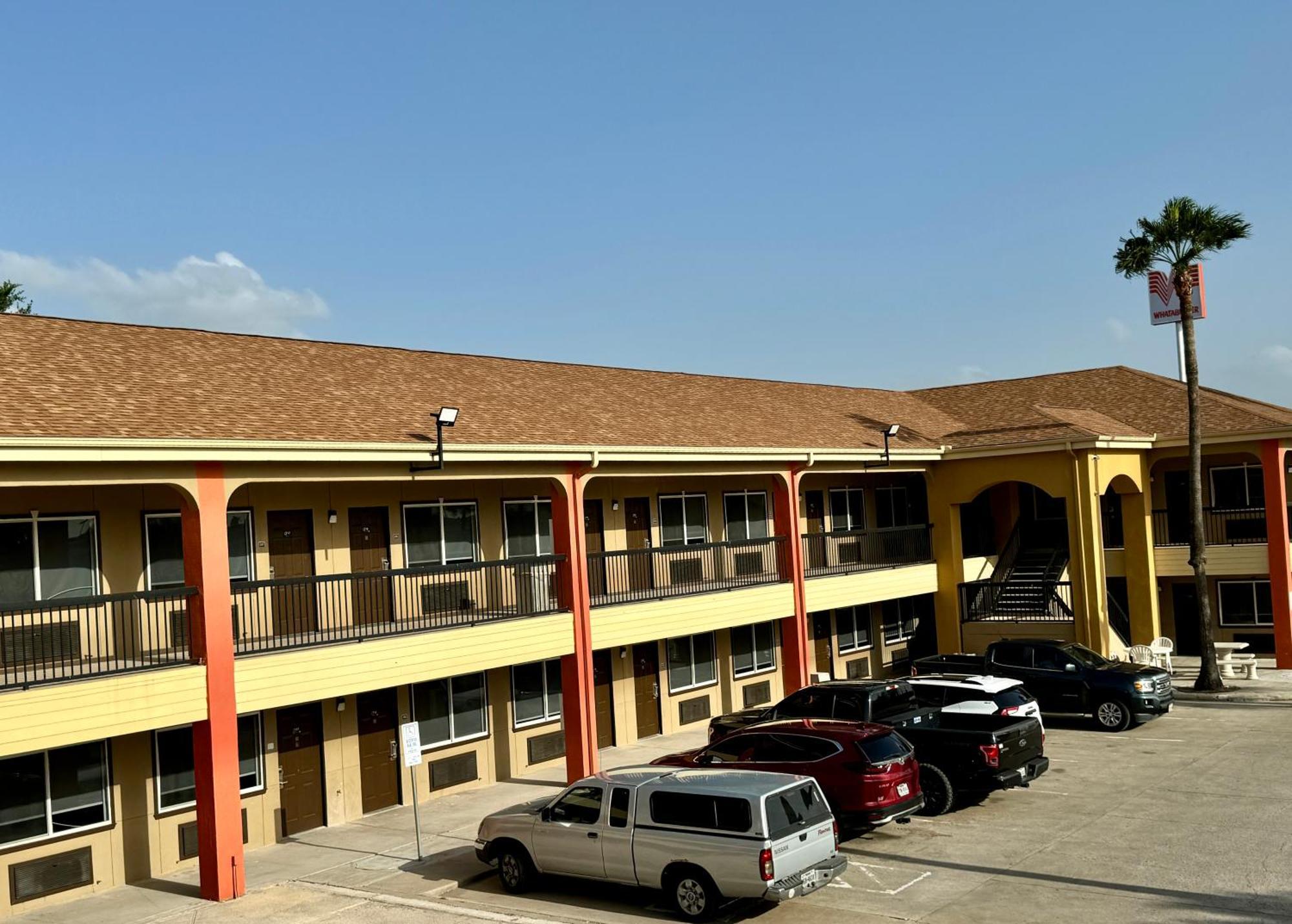 Texas Inn And Suites City Center At University Dr. Edinburg Esterno foto