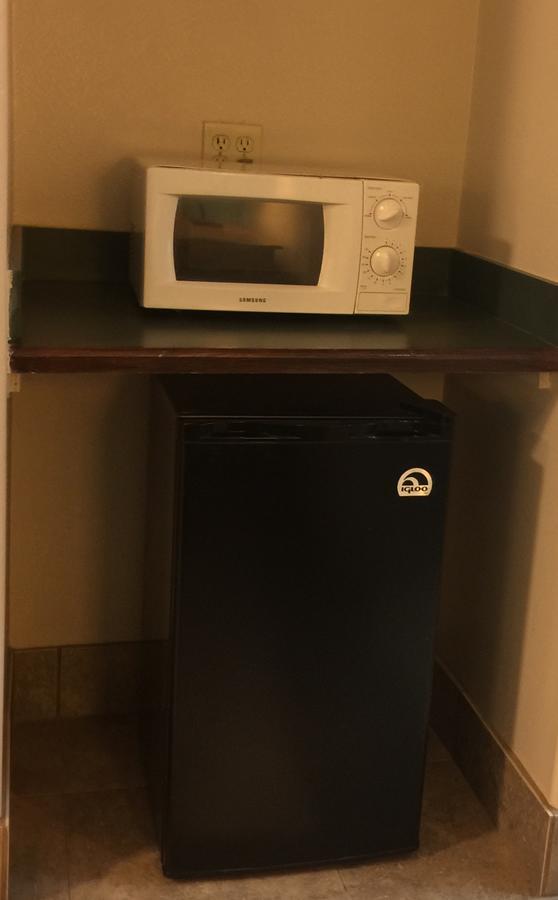 Texas Inn And Suites City Center At University Dr. Edinburg Esterno foto