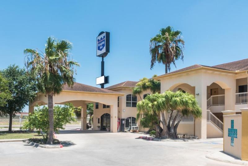 Texas Inn And Suites City Center At University Dr. Edinburg Esterno foto