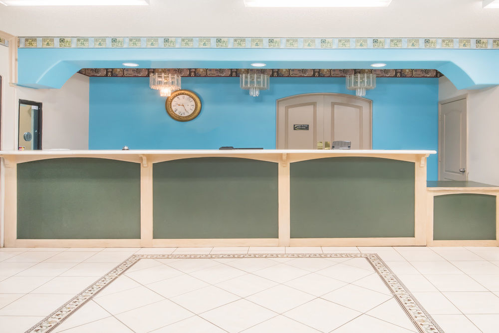 Texas Inn And Suites City Center At University Dr. Edinburg Esterno foto