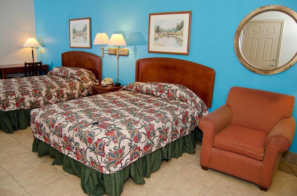 Texas Inn And Suites City Center At University Dr. Edinburg Esterno foto