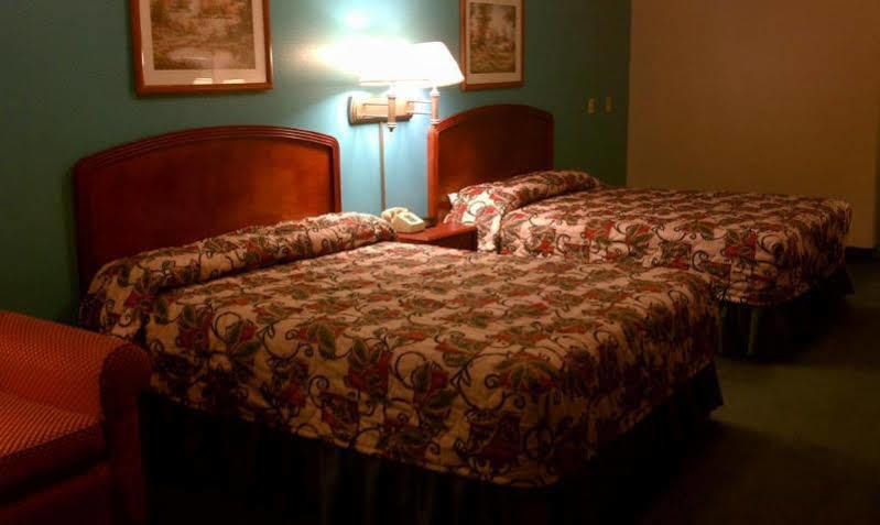 Texas Inn And Suites City Center At University Dr. Edinburg Esterno foto